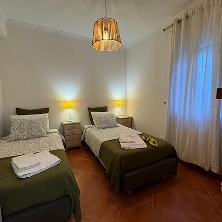 Quarto Duplo Com Terraco E Casa De Banho Privativa - Em Casa De Praia Em Almograve - Trilho Dos Pescadores Одемира Екстериор снимка