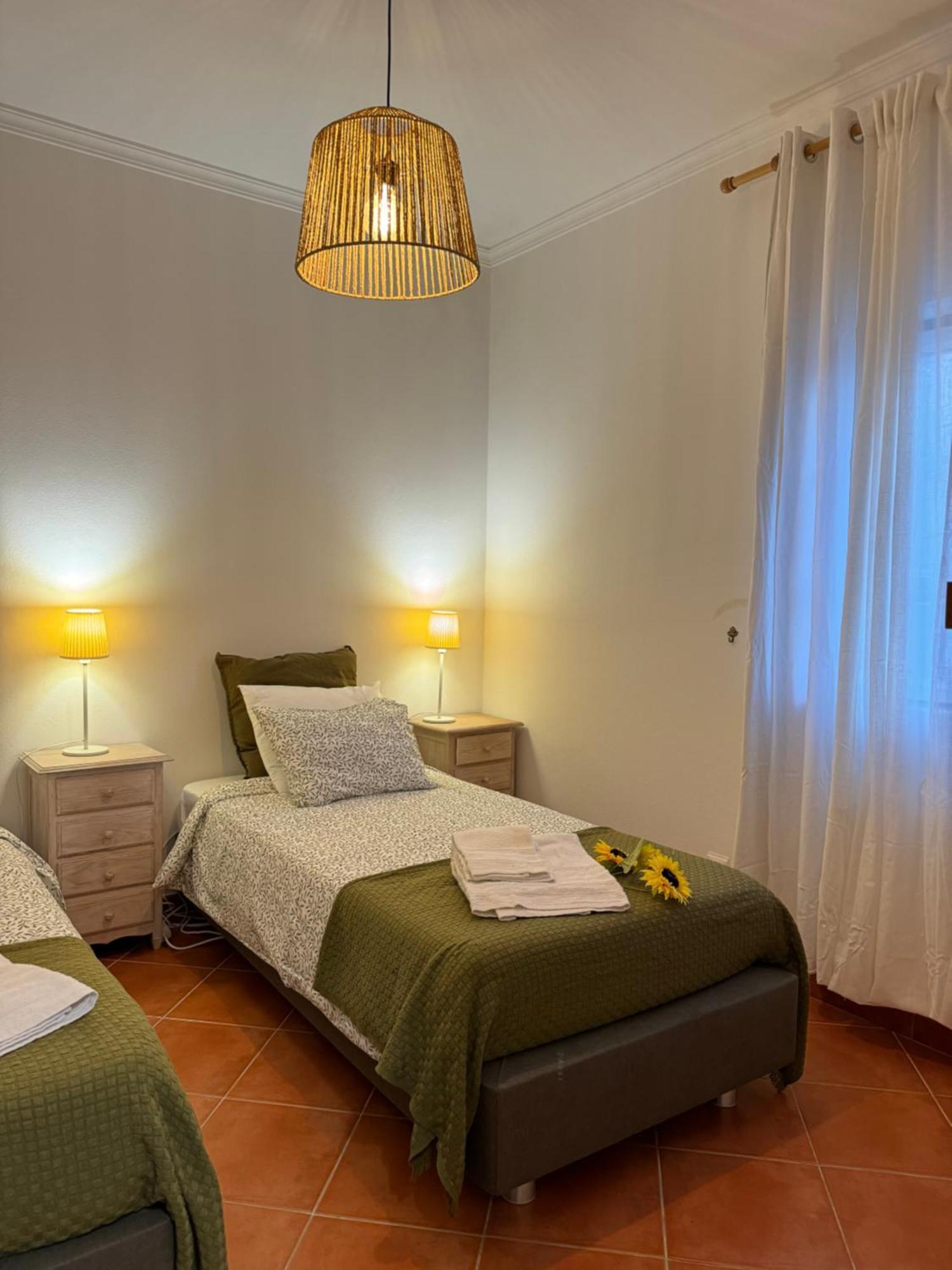 Quarto Duplo Com Terraco E Casa De Banho Privativa - Em Casa De Praia Em Almograve - Trilho Dos Pescadores Одемира Екстериор снимка